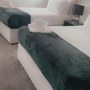 Basic Triple Room